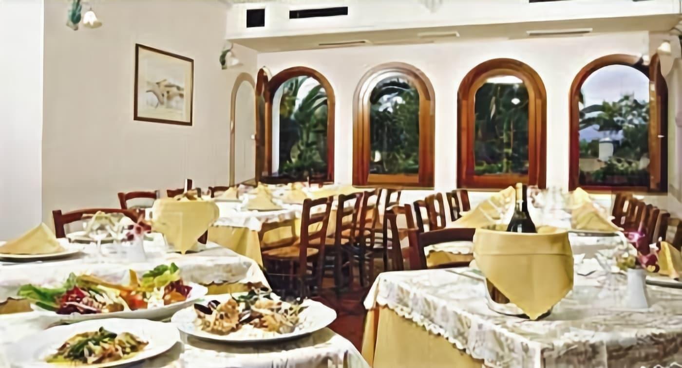 Hotel L'Ulivo Girasole Exterior photo