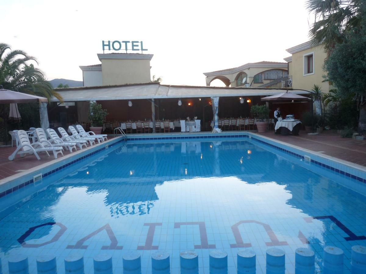Hotel L'Ulivo Girasole Exterior photo